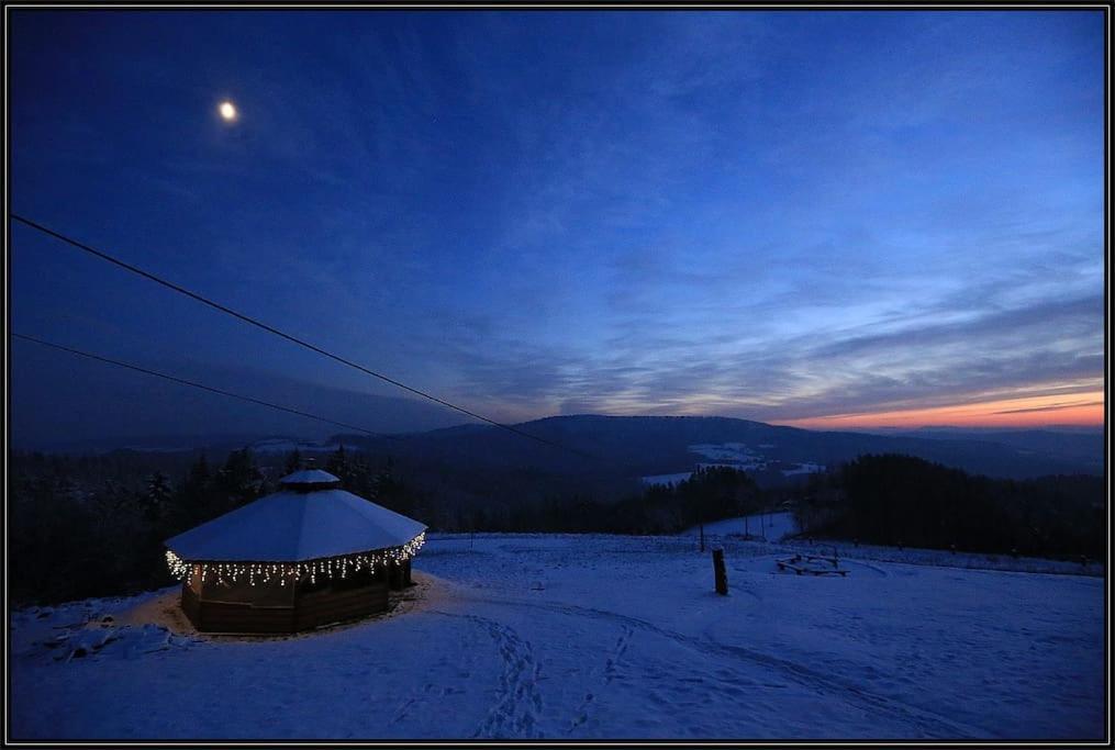 Swiety Spokoj Palesnica Buitenkant foto